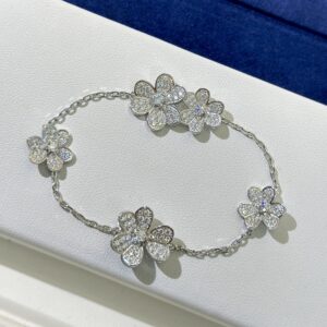 925 Sterling Silver Blossom Flower Bracelet Detail