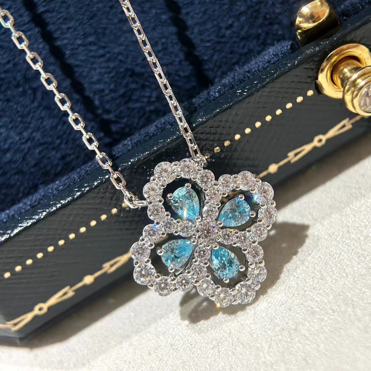 925 Sterling Silver Blue Stone Loop Clover Necklace