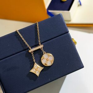 925 Sterling Silver Double Clover Necklace Jewelry Display