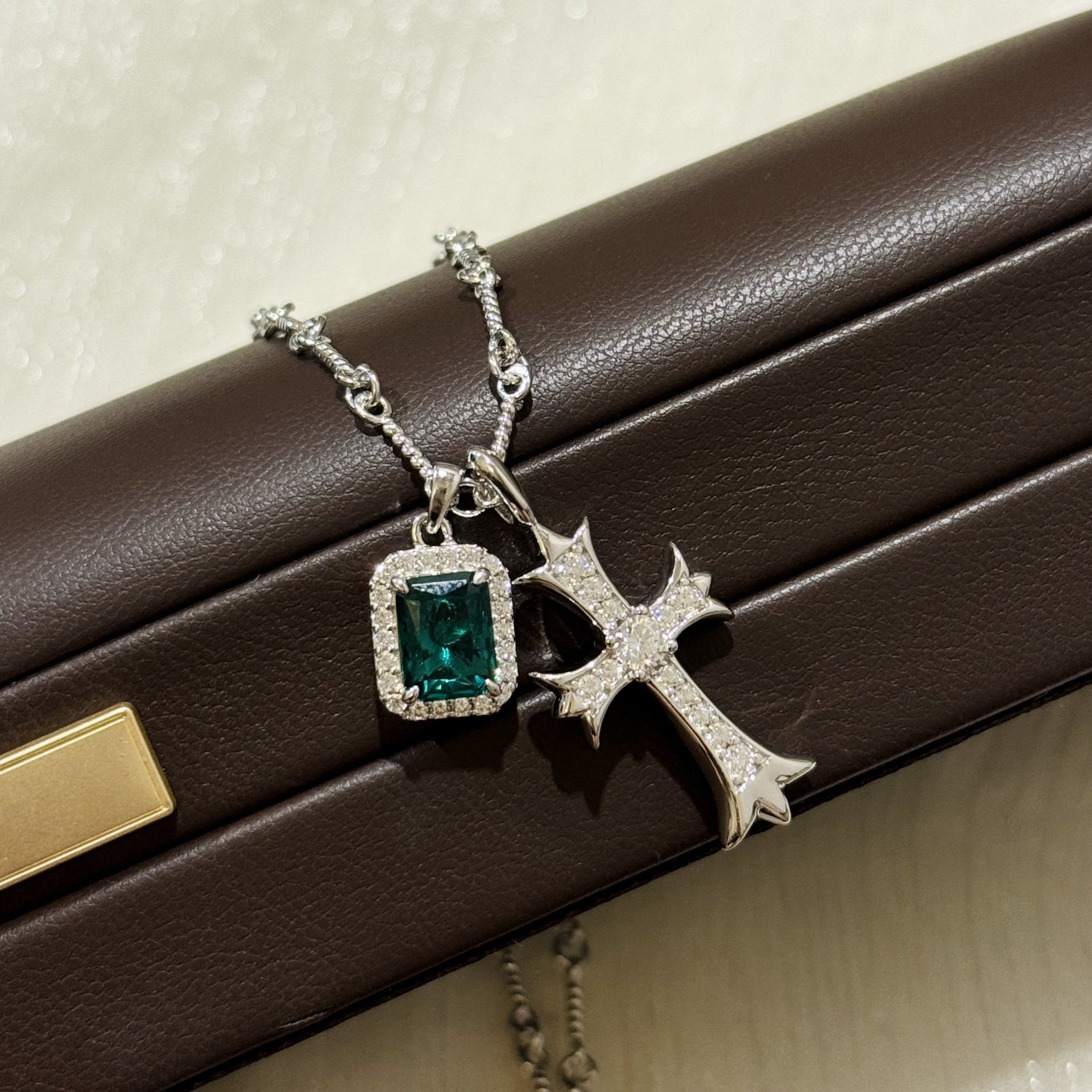 925 Sterling Silver Emerald Stone Cross Necklace
