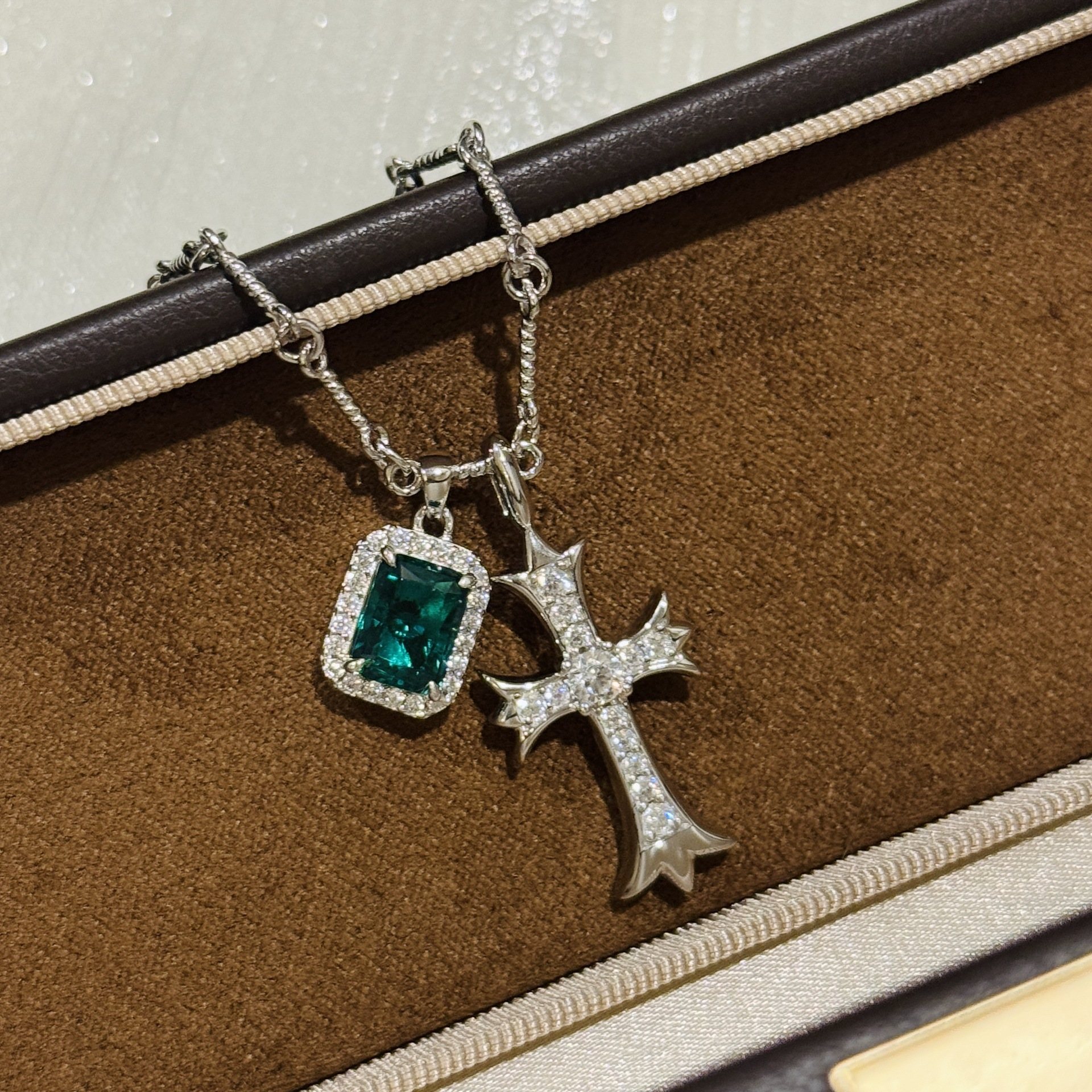 925 Sterling Silver Emerald Stone Cross Necklace