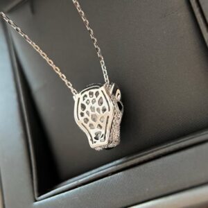 925 Sterling Silver Leopard Necklace Detail