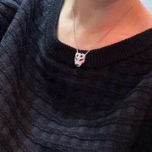 925 Sterling Silver Leopard Necklace Close Up
