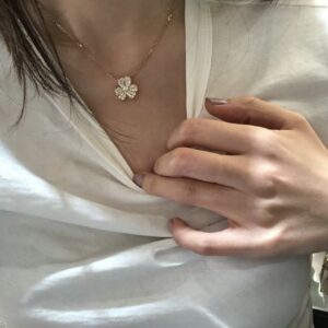 925 Sterling Silver Pave Clover Necklace Detail