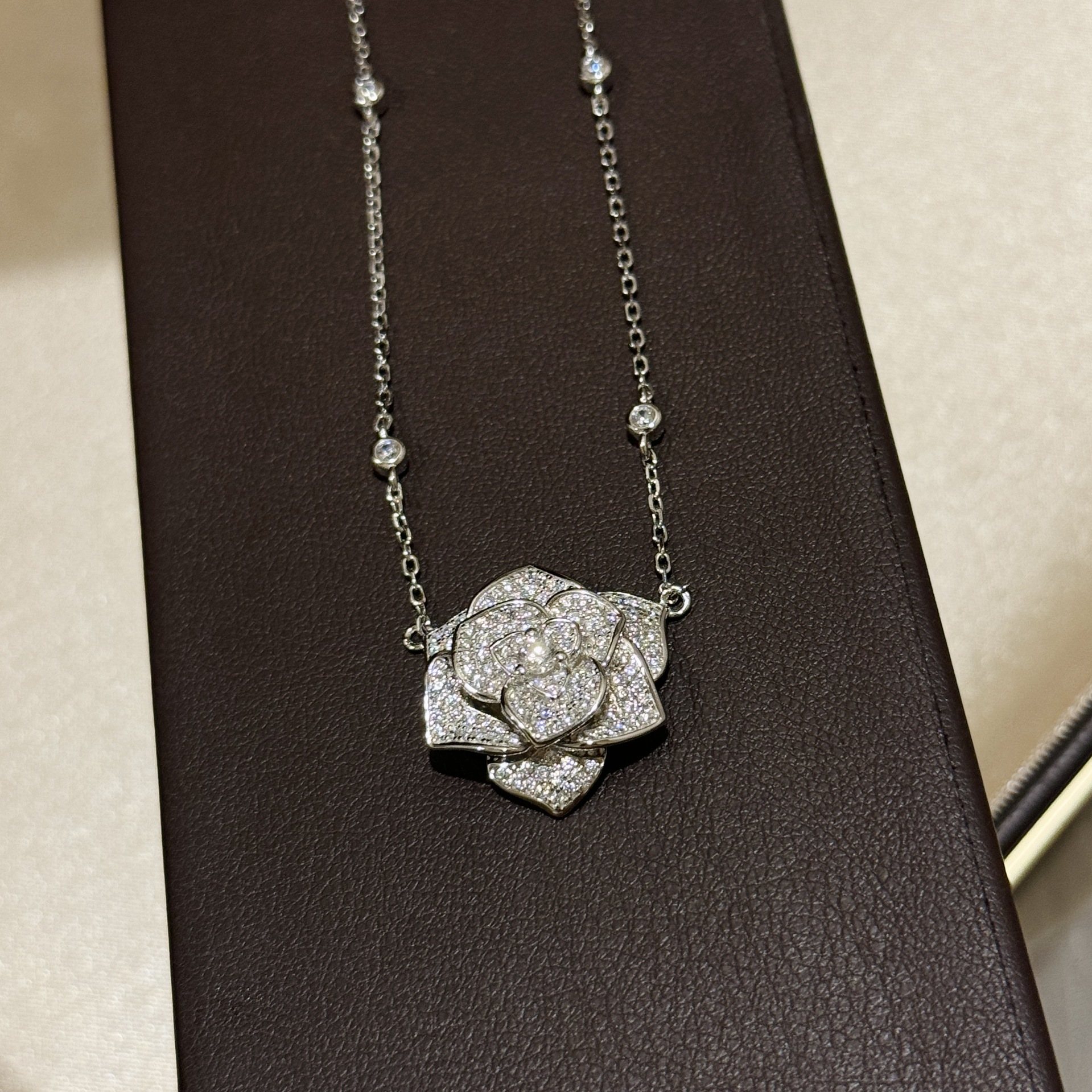 925 Sterling Silver Rose Flower Necklace