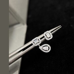 925 Sterling Silver Asymmetric Teardrop Stud Earrings Jewelry Display
