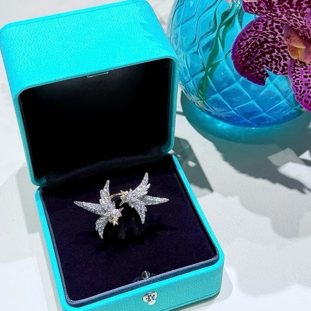 925 Sterling Silver Bird on Stone Open Necklace Wholesale