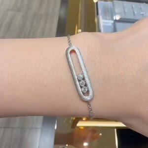 925 Sterling Silver Brushed Three Stone Sliding Bracelet Detail