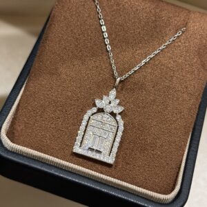 925 Sterling Silver Castle Necklace Detail