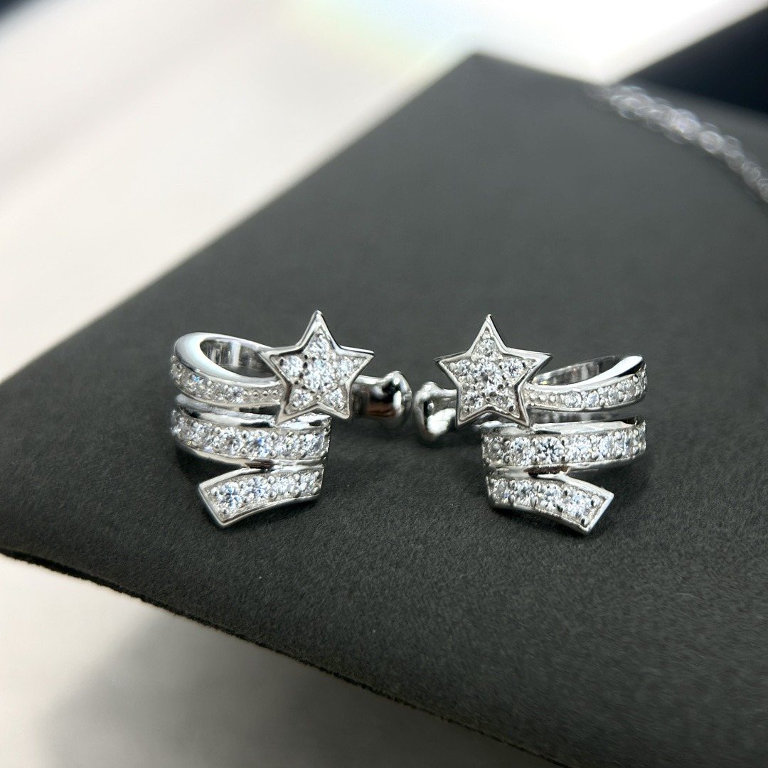 925 Sterling Silver Celestial Necklace and Clip Earrings Set 925 Sterling Silver Celestial Necklace and Clip Earrings Set