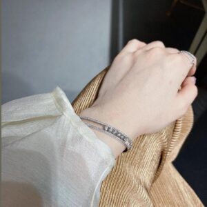 925 Sterling Silver Classic Three Stone Sliding Bangle Detail