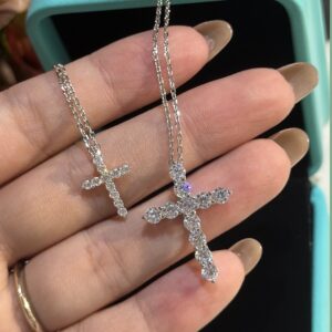 925 Sterling Silver Cross Necklace Detail