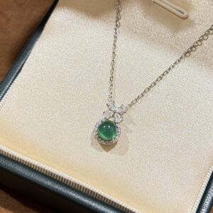 925 Sterling Silver Emerald Butterfly Necklace Detail