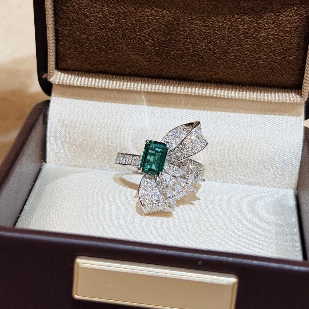 925 Sterling Silver Emerald Butterfly Ring 925 Sterling Silver Emerald Butterfly Ring