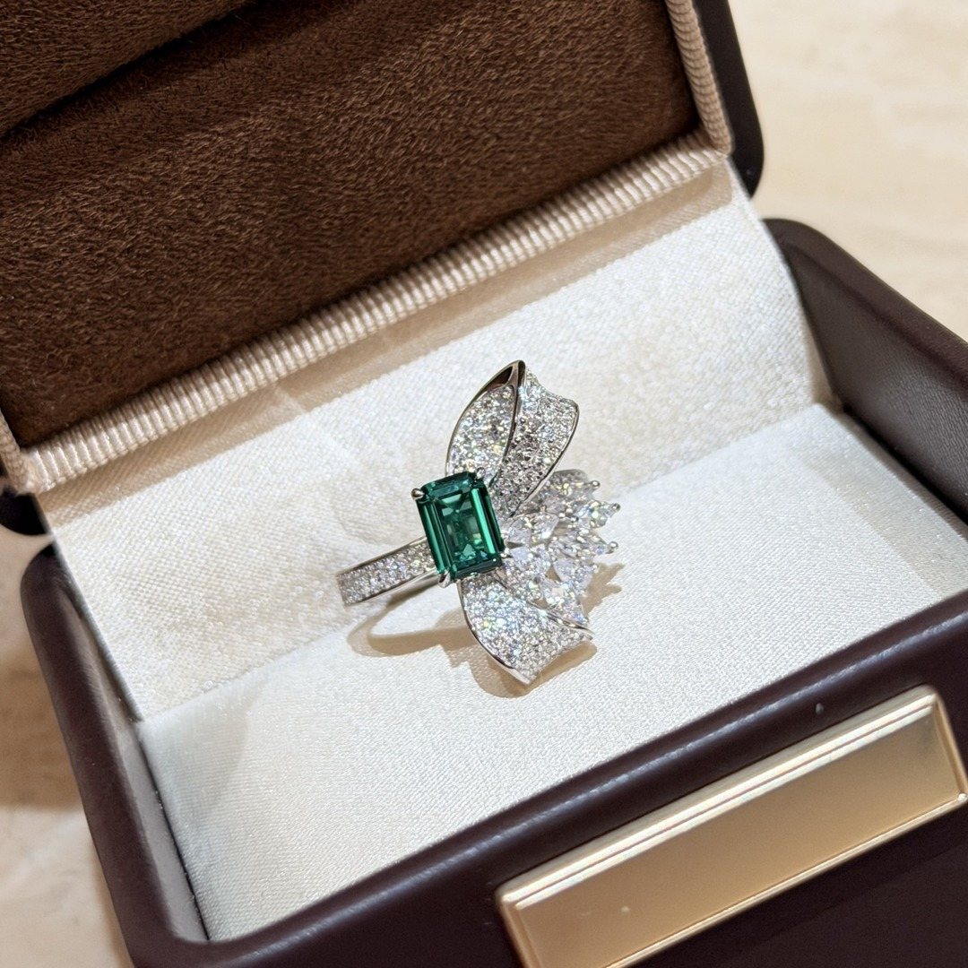 925 Sterling Silver Emerald Butterfly Ring 925 Sterling Silver Emerald Butterfly Ring