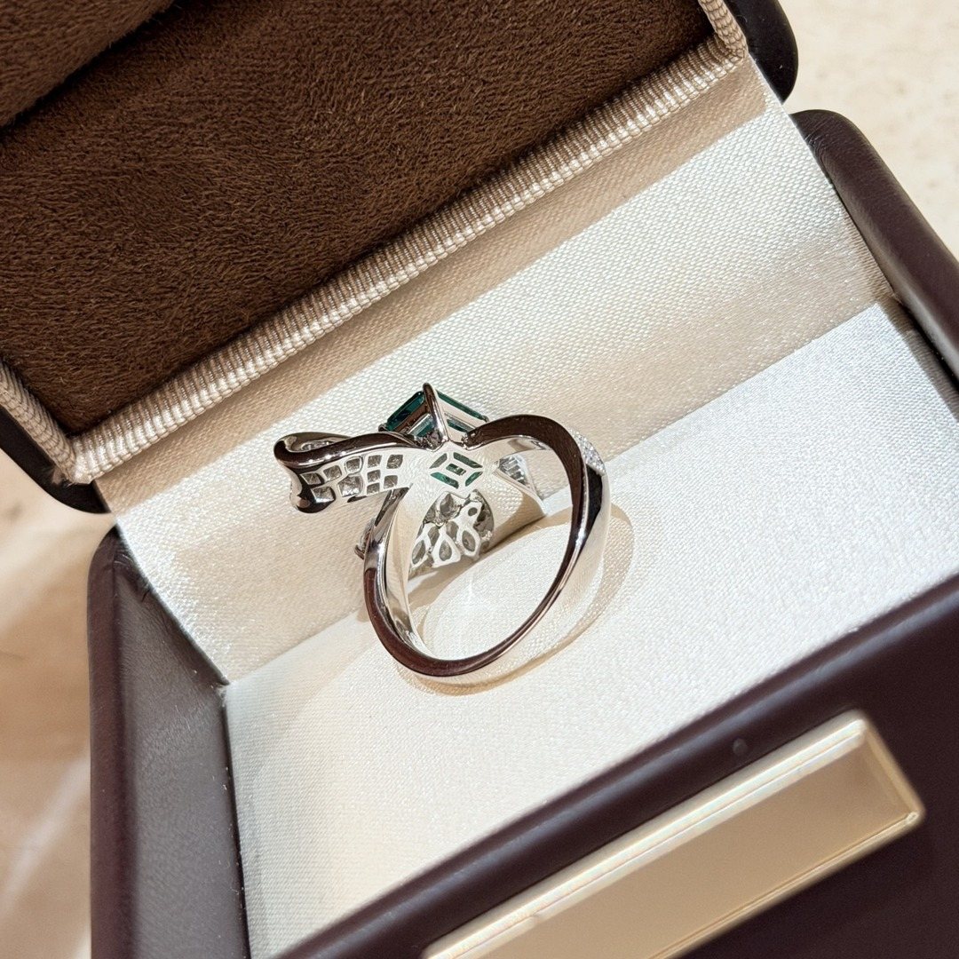 925 Sterling Silver Emerald Butterfly Ring 925 Sterling Silver Emerald Butterfly Ring
