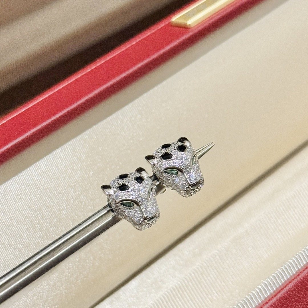 925 Sterling Silver Emerald Stone Stud Earrings 925 Sterling Silver Emerald Stone Stud Earrings
