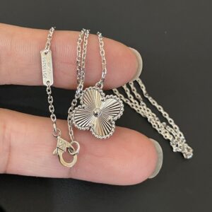 925 Sterling Silver Engraved Clover Necklace Wholesale
