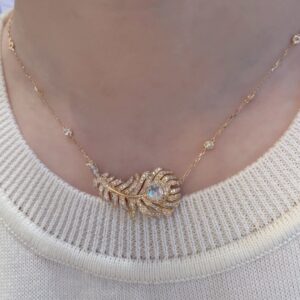 925 Sterling Silver Feather Necklace Close Up