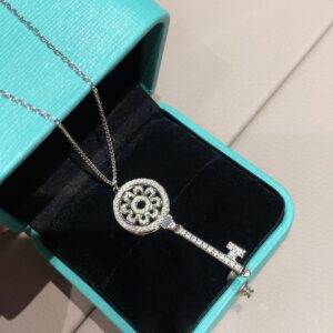 925 Sterling Silver Floral Eye Key Necklace Wholesale