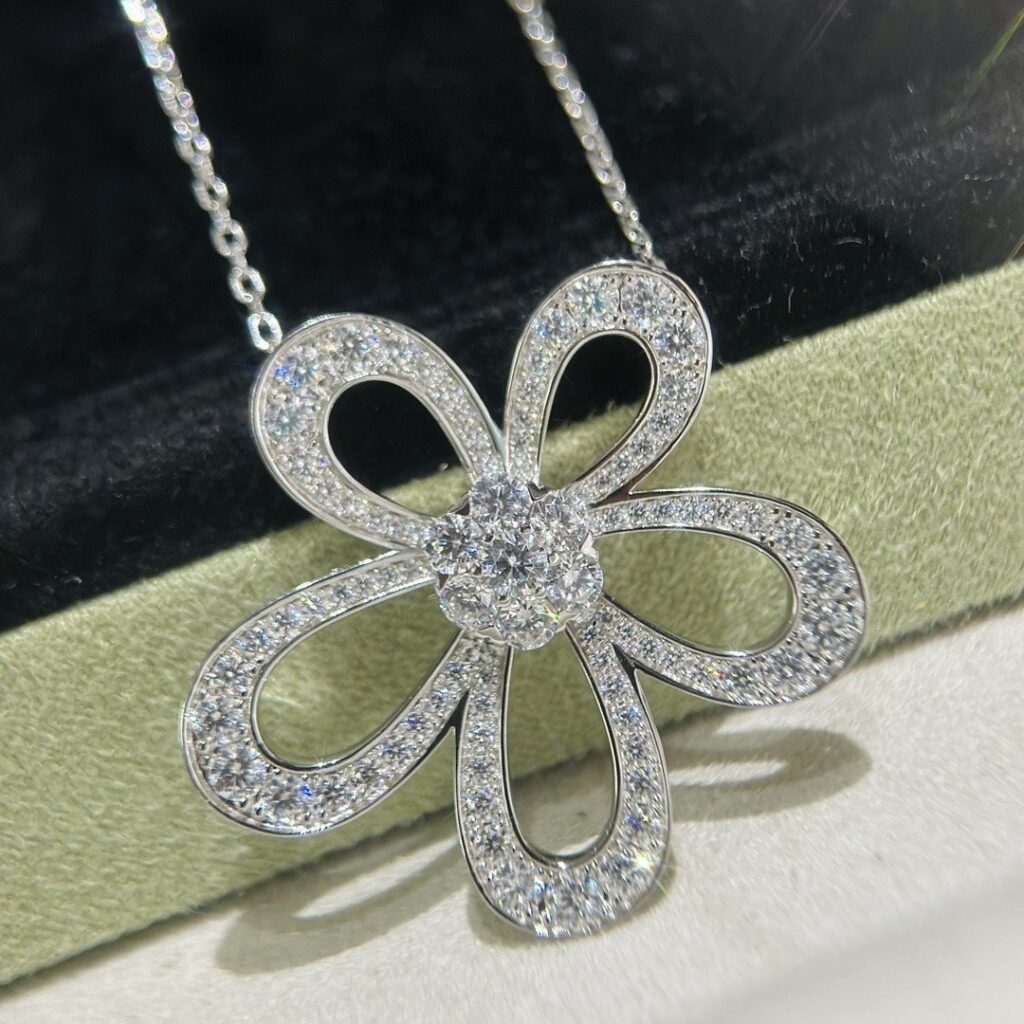 925 Sterling Silver Flower Necklace Wholesale