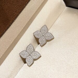 925 Sterling Silver Full Pave Clover Stud Earrings Close Up