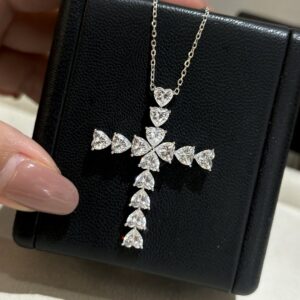 925 Sterling Silver Heart Cross Necklace Detail