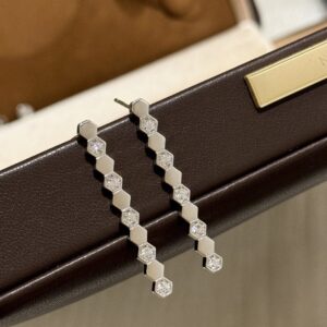 925 Sterling Silver Honeycomb Stud Earrings Detail