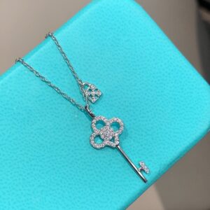 925 Sterling Silver Key Pendant Necklace Jewelry Display
