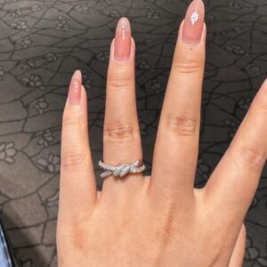 925 Sterling Silver Knot Pave Ring Detail
