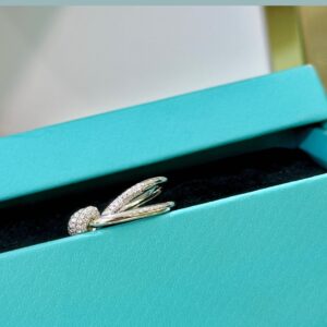 925 Sterling Silver Knot Setting Pave Ring Jewelry Display