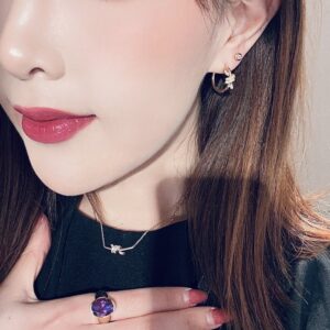 925 Sterling Silver Mini Knot Pave Necklace Detail