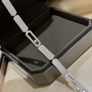 925 Sterling Silver Minimal Single Stone Sliding Bracelet Close Up
