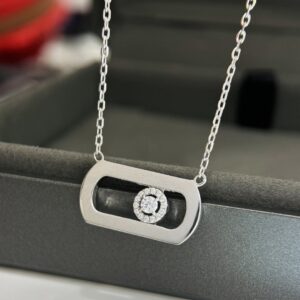 925 Sterling Silver Minimal Single Stone Sliding Necklace Close Up