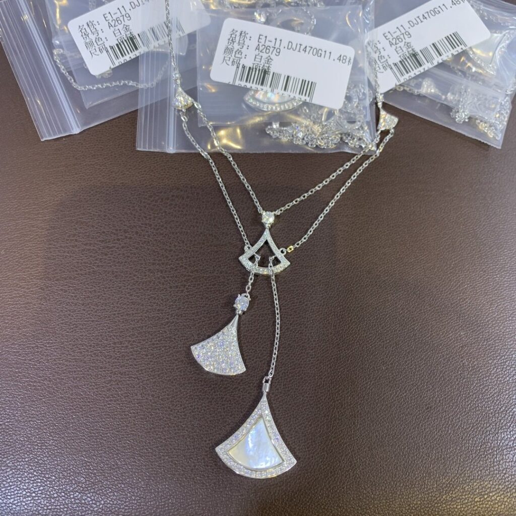 925 Sterling Silver Mother of Pearl Fan Shape Necklace Wholesale