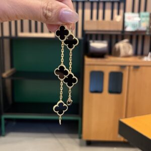 925 Sterling Silver Multi Motif Clover Bracelet Detail
