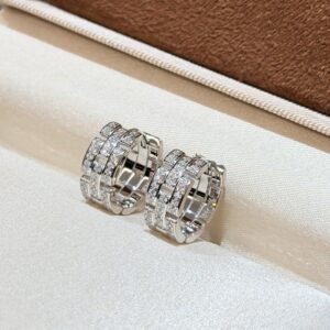 925 Sterling Silver Openwork Link Ear Cuff Packaging View