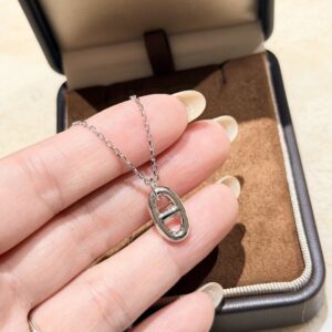 925 Sterling Silver Oval Link Necklace Jewelry Display
