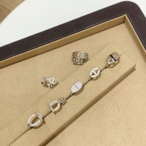 925 Sterling Silver Oval Link Ring Close Up
