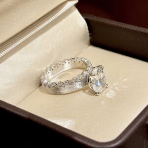 925 Sterling Silver Oval Stone Ring Jewelry Display