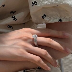 925 Sterling Silver Oval Stone Ring Lifestyle View