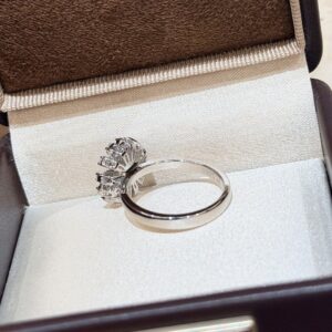 925 Sterling Silver Pave Flower Ring Detail