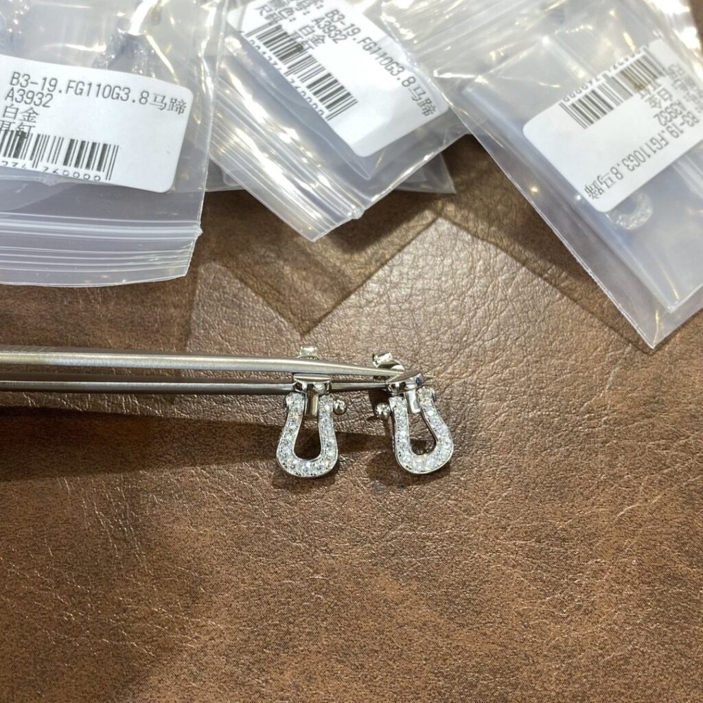 925 Sterling Silver Pave Horsebit Stud Earrings Wholesale
