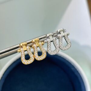 925 Sterling Silver Pave Horsebit Stud Earrings Detail