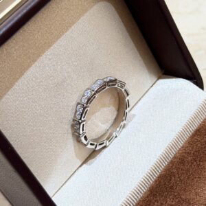 925 Sterling Silver Pave Serpent Ring Jewelry Display