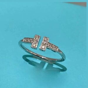 925 Sterling Silver Pave T Shape Ring Detail