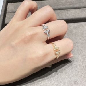 925 Sterling Silver Pave T Shape Ring Close Up