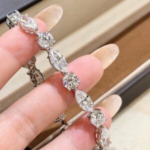 925 Sterling Silver Pave Teardrop Bracelet Detail