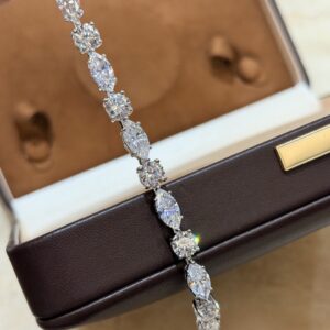 925 Sterling Silver Pave Teardrop Bracelet Close Up