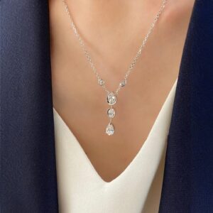 925 Sterling Silver Pave Teardrop Necklace Detail